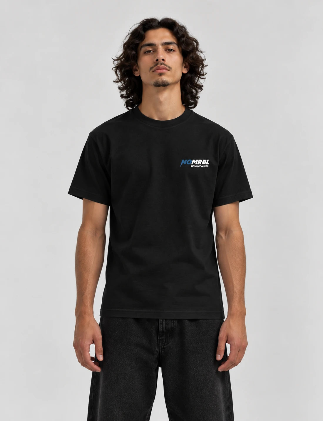 NOMARBLE T-SHIRT - DEEP BLACK (porté)